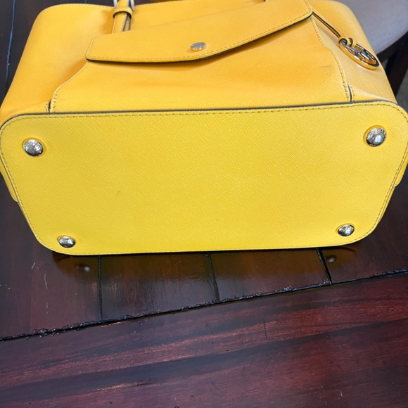 Michael Kors Jet Set Large Leather Pocket Tote Bag - Picture 7 of 12